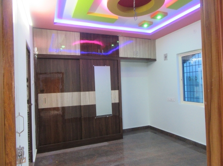 3) Li Id : 140  - Master Bedroom.JPG